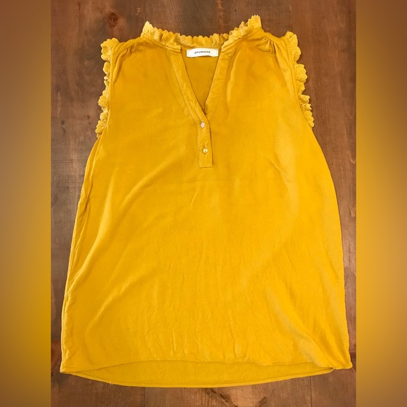 Yellow Sleeveless Top - Picture 1 of 3